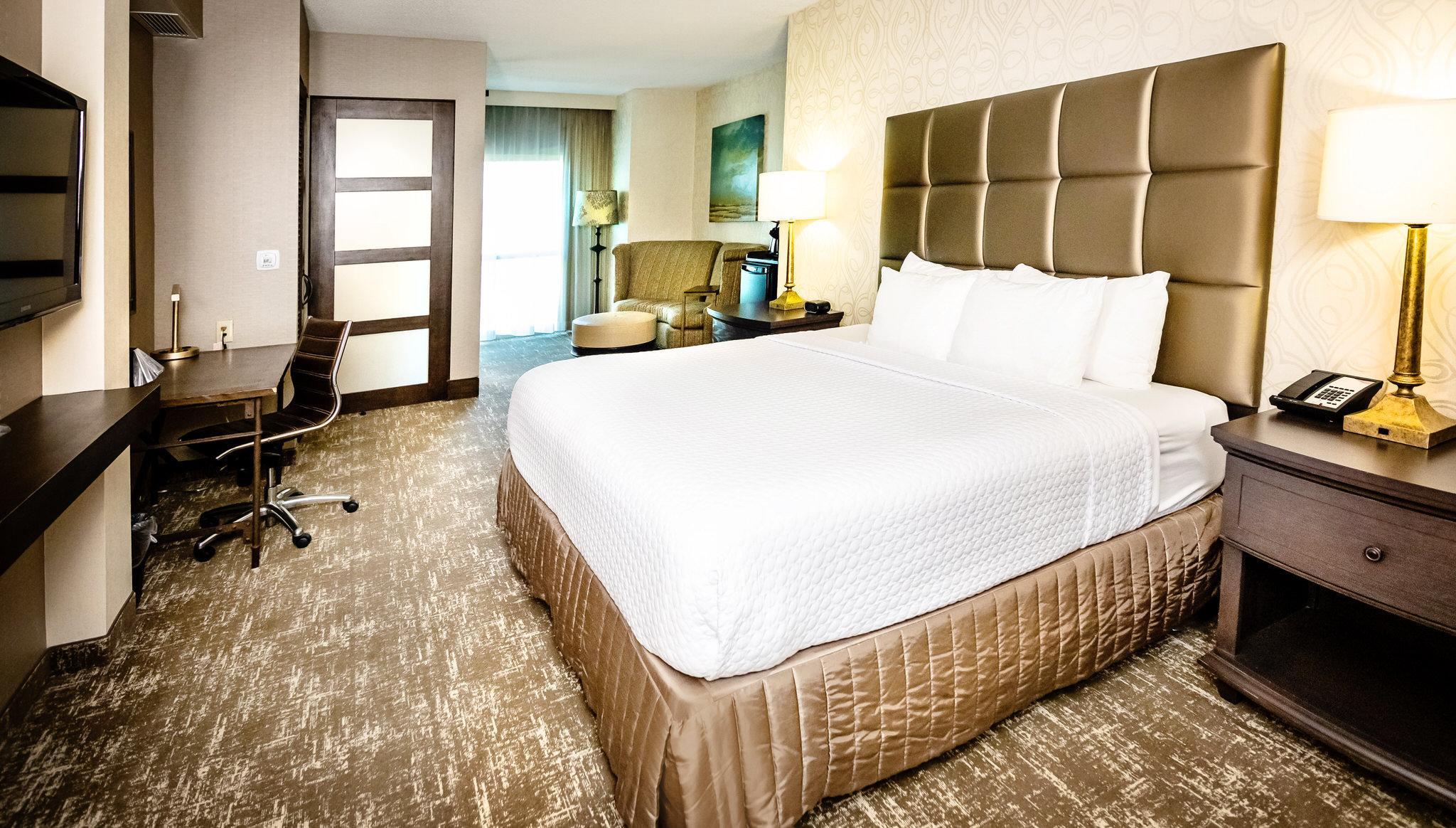 Crowne Plaza Charleston By Ihg Hotel North Charleston Exterior photo